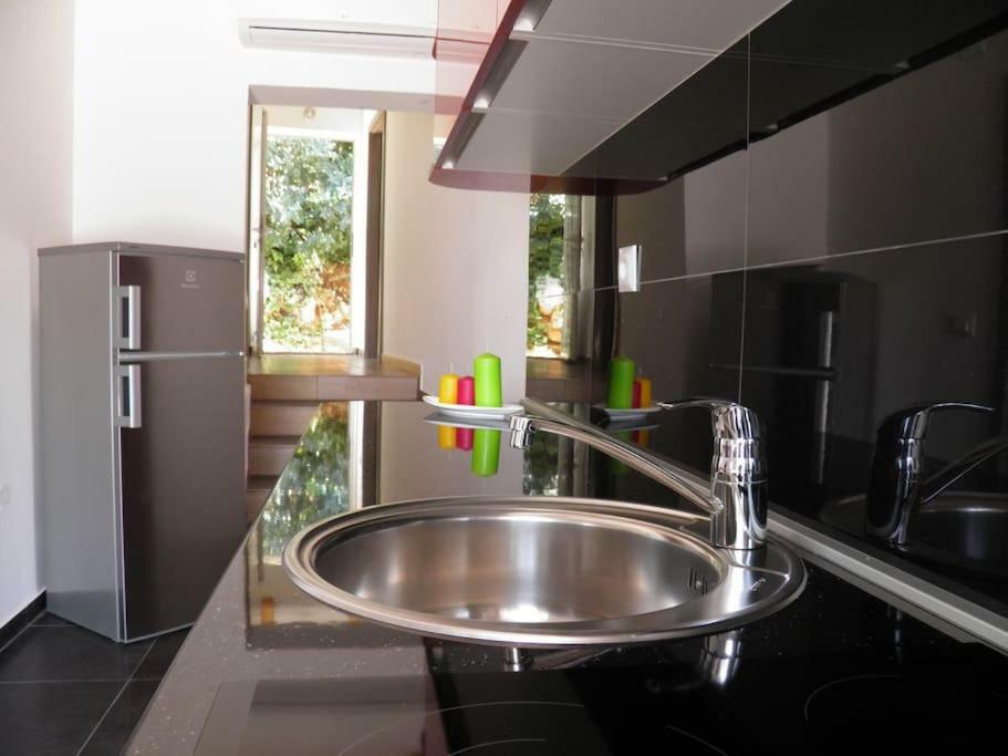 Romantic Apartment Donje Celo Buitenkant foto