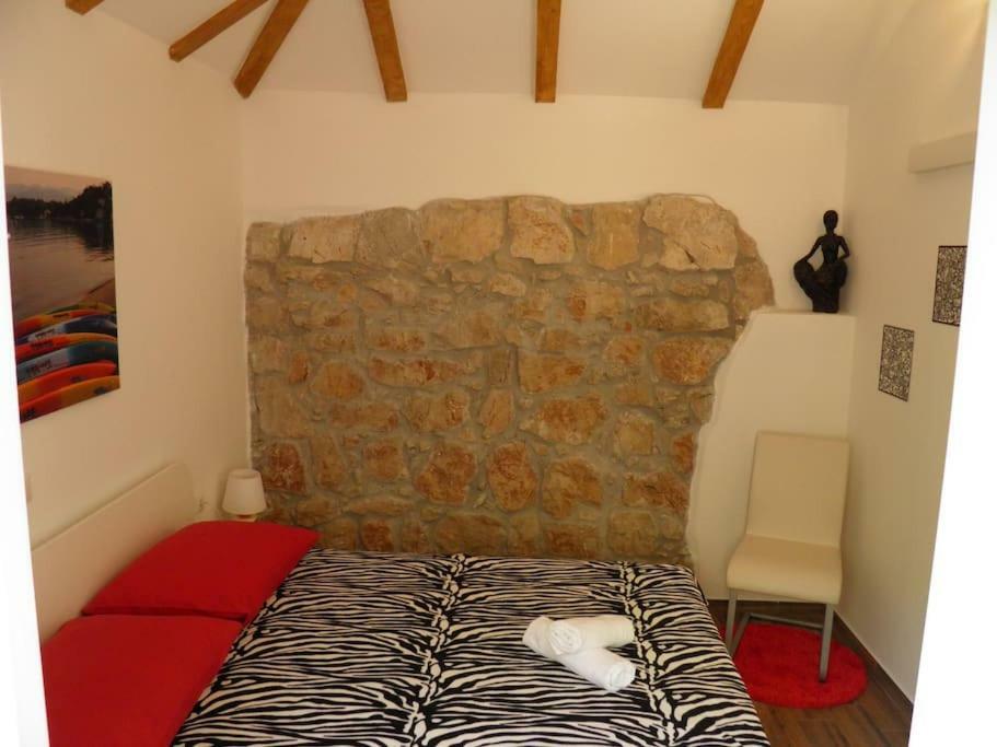 Romantic Apartment Donje Celo Buitenkant foto