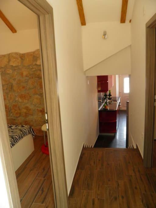 Romantic Apartment Donje Celo Buitenkant foto